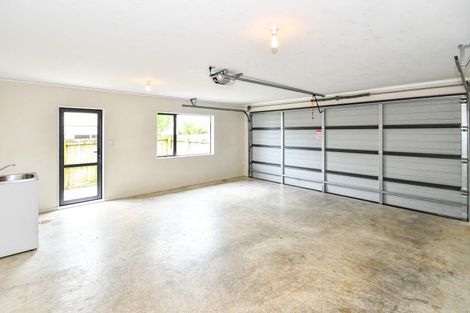 Photo of property in 17 Kokako Rise, Papakura, 2110