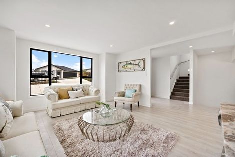 Photo of property in 7 Crows Road, Swanson, Auckland, 0614