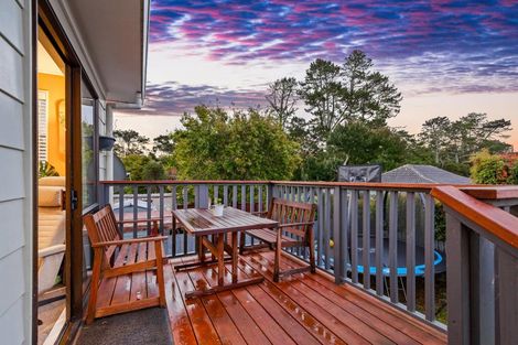 Photo of property in 2/239 Waitemata Drive, Ranui, Auckland, 0612