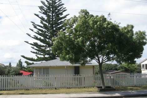 Photo of property in 21 Camp Road, Mount Wellington, Auckland, 1062