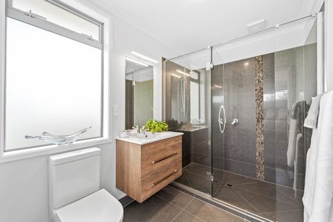 Photo of property in 114a Stanmore Bay Road, Stanmore Bay, Whangaparaoa, 0932