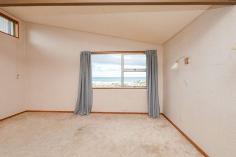Photo of property in 4 Winston Place, Kew, Dunedin, 9012