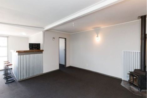 Photo of property in 5 Tararua Terrace, Cloverlea, Palmerston North, 4412