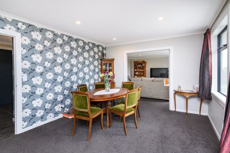 Photo of property in 31 Briarwood Road, Kelvin Grove, Palmerston North, 4470