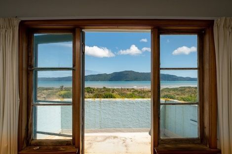 Photo of property in 79 Manly Street, Paraparaumu Beach, Paraparaumu, 5032