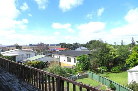 Photo of property in 1101 Queen Sh25 Street, Thames, 3500