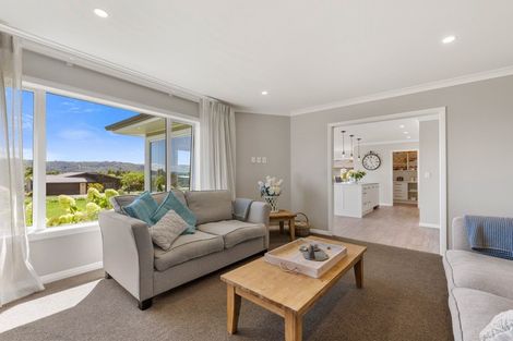 Photo of property in 13 Kestrel Lane, Kinloch, Taupo, 3377