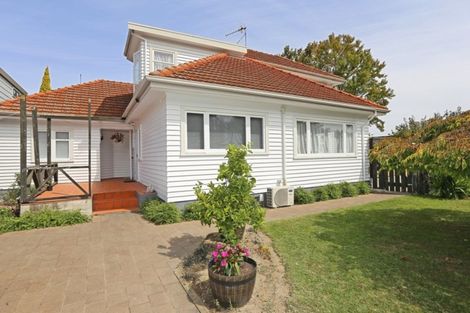 Photo of property in 1 Douglas Mclean Avenue, Marewa, Napier, 4110