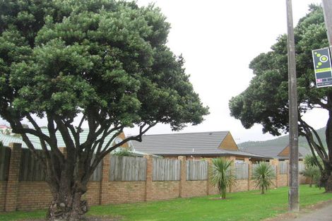 Photo of property in Redwood Village, 1/42 Main Road, Tawa, Wellington, 5028