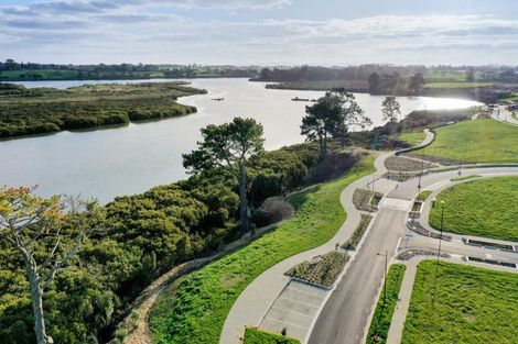 Photo of property in 2 Emerald Avenue, Rosehill, Papakura, 2113