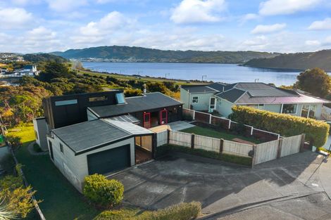 Photo of property in 7 Ayr Place, Papakowhai, Porirua, 5024