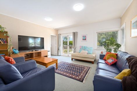 Photo of property in 9 Koromiko Street, New Lynn, Auckland, 0600