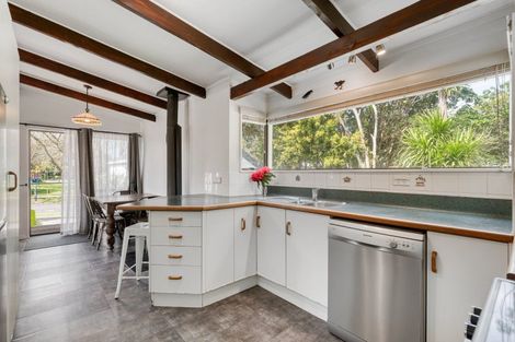 Photo of property in 5 Pohutukawa Drive, Athenree, Katikati, 3177