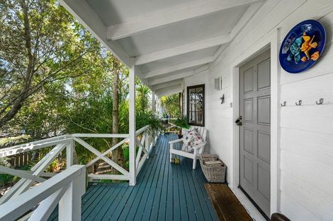 Photo of property in 20 Fitzherbert Avenue, West Harbour, Auckland, 0618