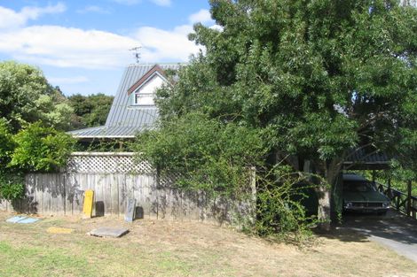Photo of property in 1/20 Valecrest Place, Bayview, Auckland, 0629