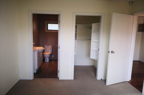 Photo of property in 9 Compass Place, Te Atatu Peninsula, Auckland, 0610