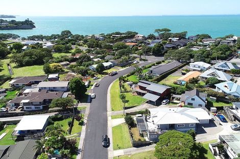 Photo of property in 1/6 Sundown Avenue, Manly, Whangaparaoa, 0930