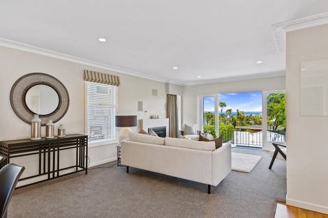 Photo of property in 36 Montgomery Avenue, Rothesay Bay, Auckland, 0630