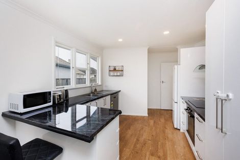 Photo of property in 6 Esk Street, Roslyn, Palmerston North, 4414