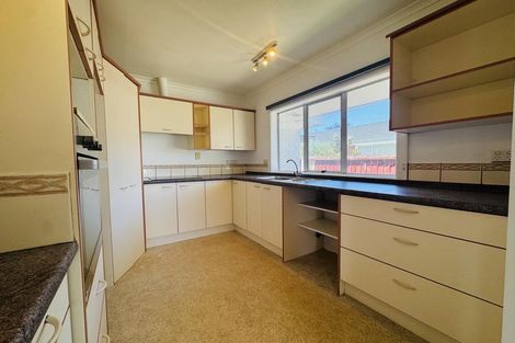 Photo of property in 10 Ambleside Drive, Burnside, Christchurch, 8053