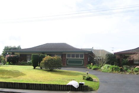 Photo of property in 3/32 Ray Small Drive, Papakura, 2110