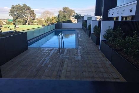 Photo of property in Frank Sargeson Apts, 508/74 Anzac Street, Takapuna, Auckland, 0622