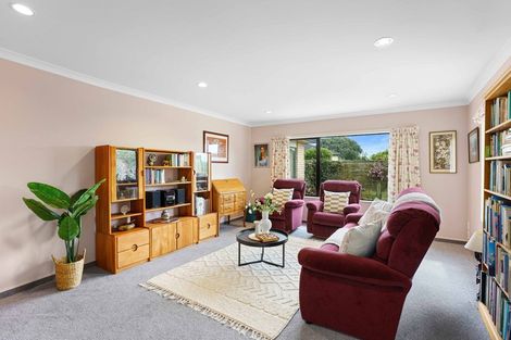 Photo of property in 166 Milne Drive, Paraparaumu, 5032
