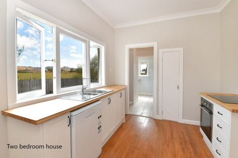 Photo of property in 323 South Head Road, South Head, Helensville, 0874