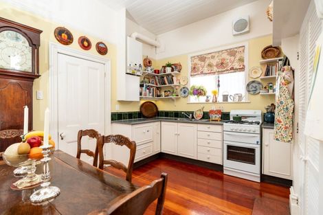 Photo of property in 6 Calgarry Avenue, Thorndon, Wellington, 6011