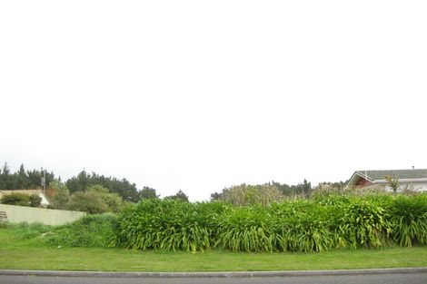 Photo of property in 74 Wairau Road, Oakura, 4314