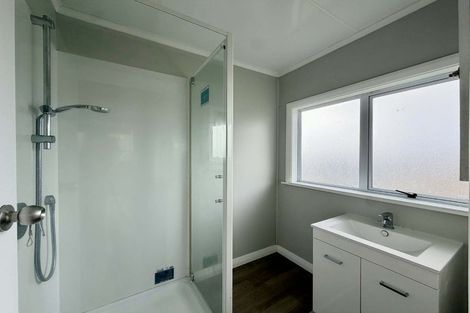 Photo of property in 20 Cook Street, Marfell, New Plymouth, 4310