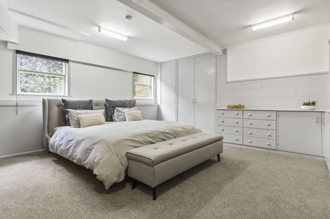 Photo of property in 1/345a Wairau Road, Totara Vale, Auckland, 0629