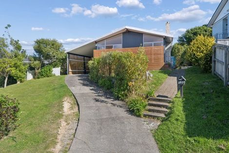 Photo of property in 120 Kahu Road, Paremata, Porirua, 5024