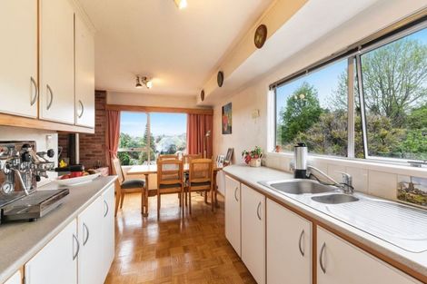 Photo of property in 90 John Downs Drive, Browns Bay, Auckland, 0630