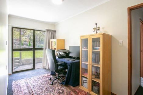 Photo of property in 27 Goldsmith Road, Hospital Hill, Napier, 4110