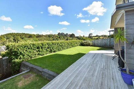 Photo of property in 6 Henriette Place, The Gardens, Auckland, 2105