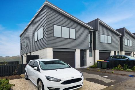 Photo of property in 44 Oakum Road, Whitby, Porirua, 5024