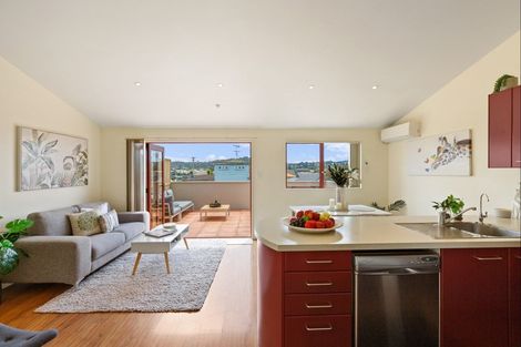 Photo of property in 33f Florence Avenue, Orewa, 0931