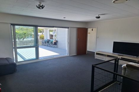 Photo of property in 25 Mary Crescent, Elderslea, Upper Hutt, 5018