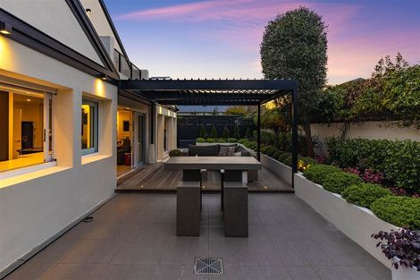 Photo of property in 9b Weka Street, Fendalton, Christchurch, 8041