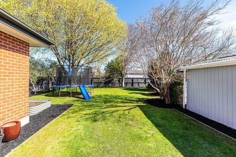 Photo of property in 11 Croziers Road, St Albans, Christchurch, 8052