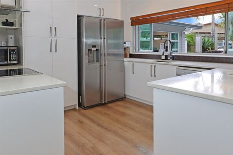 Photo of property in 62 Vintage Drive, Henderson, Auckland, 0612