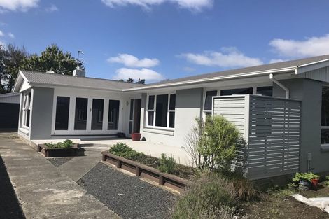 Photo of property in 10 Cotswold Avenue, Bishopdale, Christchurch, 8053