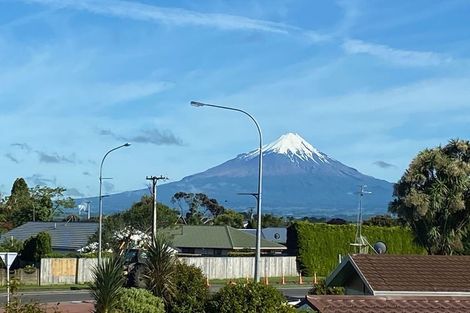 Photo of property in 178 Glover Road, Hawera, 4610