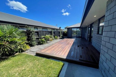 Photo of property in 11 Fuller Street, Papamoa Beach, Papamoa, 3118