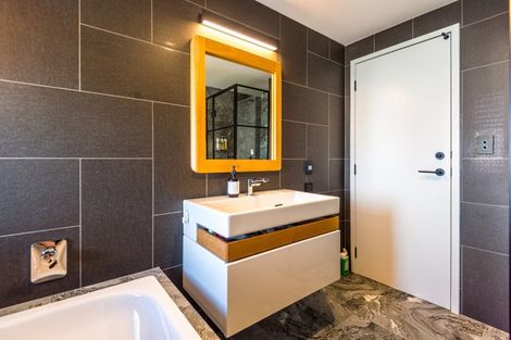 Photo of property in 6k Carlton Gore Road, Grafton, Auckland, 1023