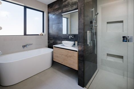 Photo of property in 10 Moemoea Place, Cambridge, 3434