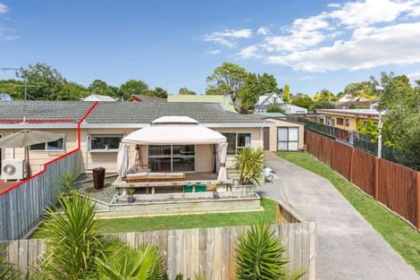 Photo of property in 2/30 Waiari Road, Conifer Grove, Takanini, 2112