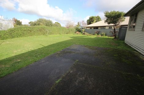 Photo of property in 8 Ayr Place, Hokowhitu, Palmerston North, 4410
