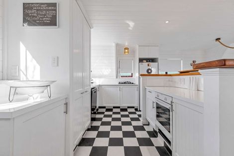 Photo of property in 40 Osprey Drive, Welcome Bay, Tauranga, 3112